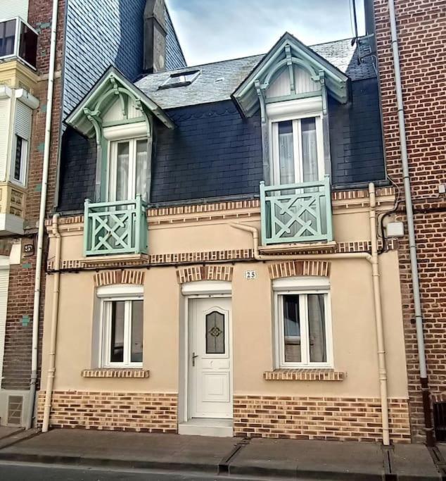 Logement Dans Maison De Pecheur Le Tréport Buitenkant foto